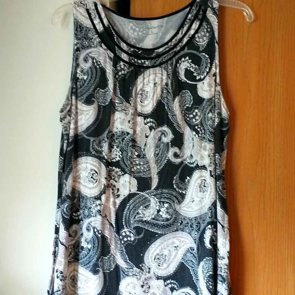 Women's croft and Barrow size large black white gold